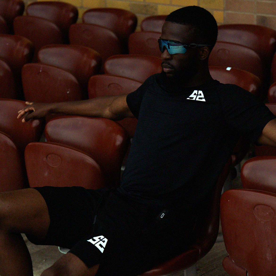 Pro Division Top Black